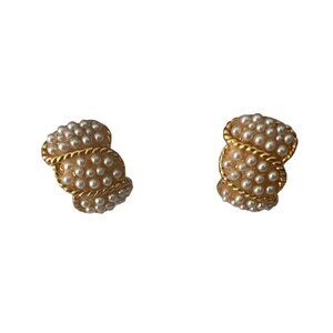 Vintage Clip-on Earrings Faux Pearls Seed Goldtone Elegant And Classic